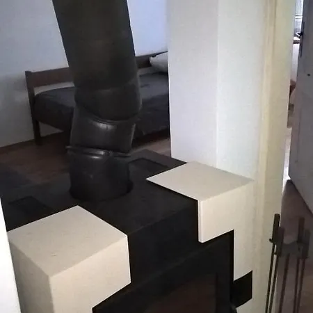 Turistická Ubytovňa 8 *