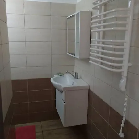 Turisticka 8