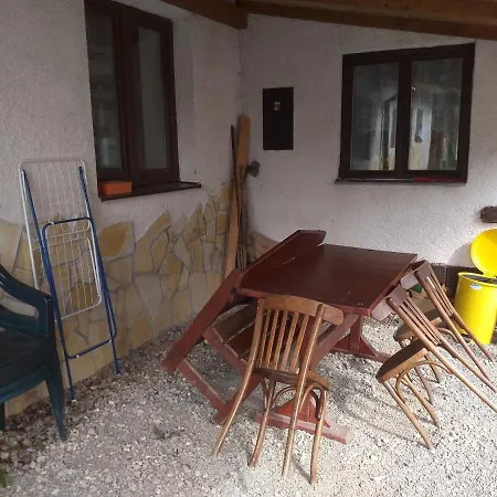 Turistická Ubytovňa 8 * Runina