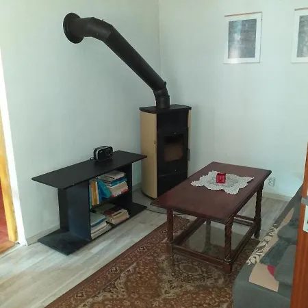 Turistická Ubytovňa 8 *